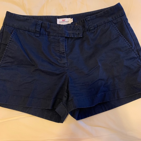 Vineyard Vines navy shorts - Picture 2 of 2
